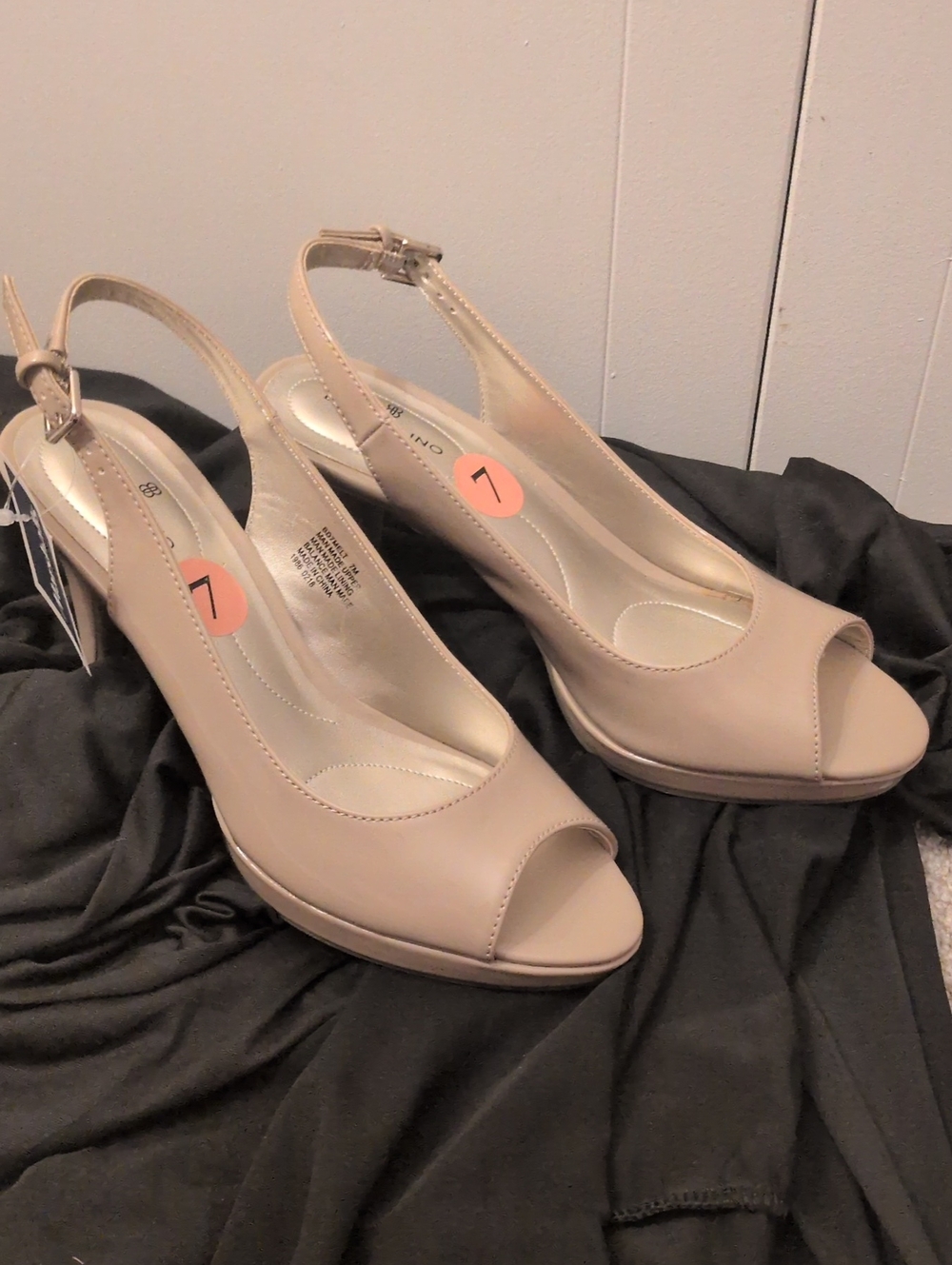 Bandolino Women’s Nude Peep-Toe Slingback Heels